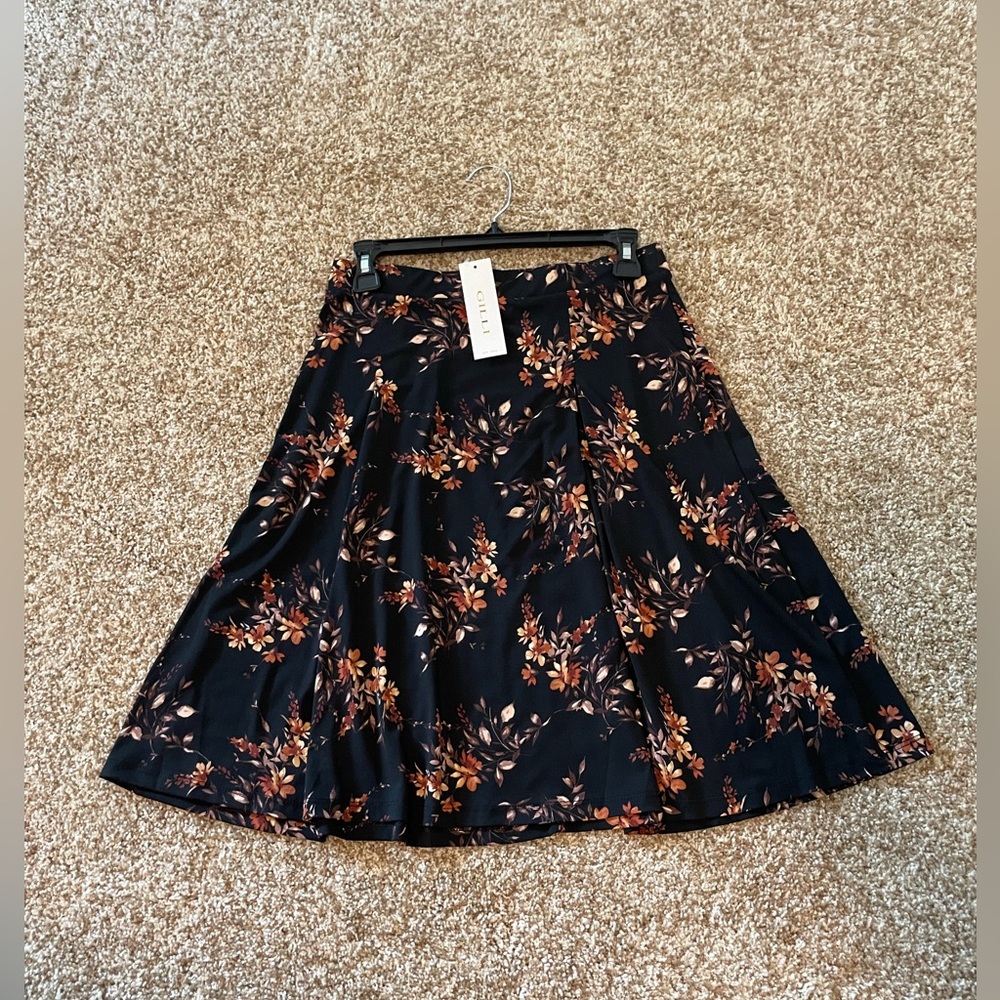 Gilli Black Flared Skirt with Floral Design